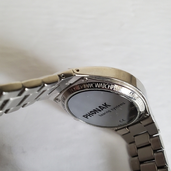 Phonak Hearing Aid Controller Watch Pilot 2 - Picture 10 of 13